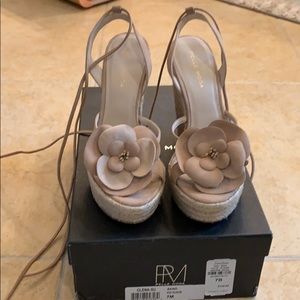 These wedges are adorable!